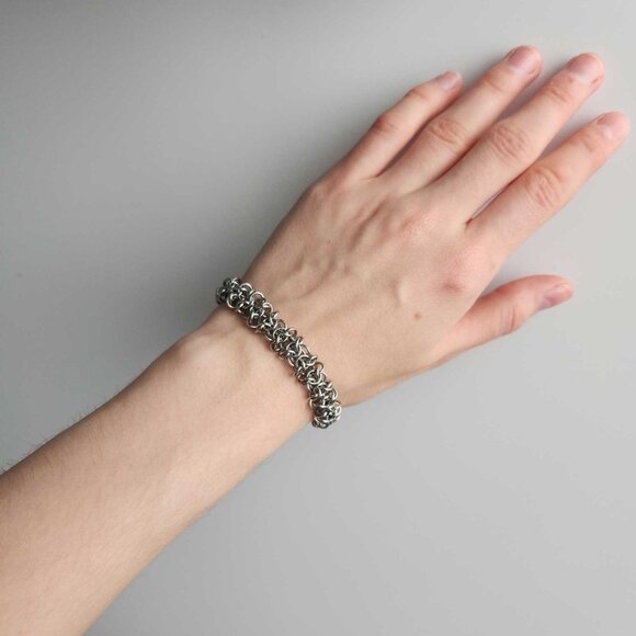 Vintage classic gothic silver orc weave bracelet - Picture 4 of 9